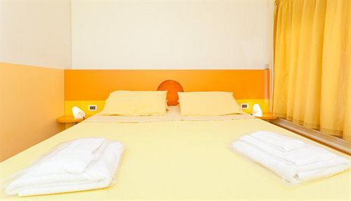 Hotel Rainbow Palerme Extérieur photo