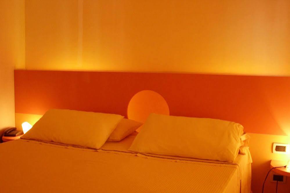 Hotel Rainbow Palerme Extérieur photo